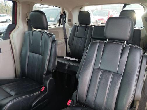 2015 Chrysler Town & Country Touring-L