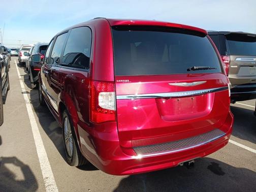 2015 Chrysler Town & Country Touring-L