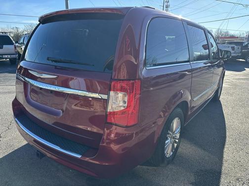 2015 Chrysler Town & Country Touring-L