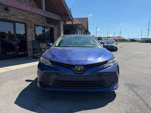 Blue 2018 Toyota Camry LE
