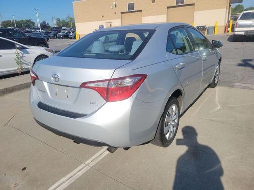 Classic Silver Metallic 2016 Toyota Corolla LE