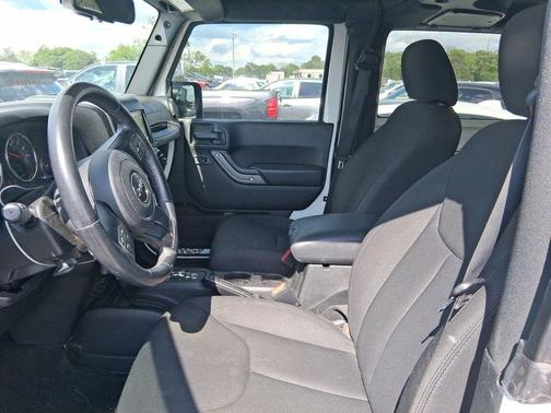 Bright White Clearcoat 2017 Jeep Wrangler Sport