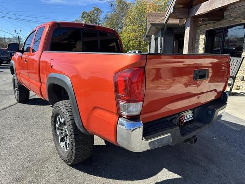 2017 Toyota Tacoma Base