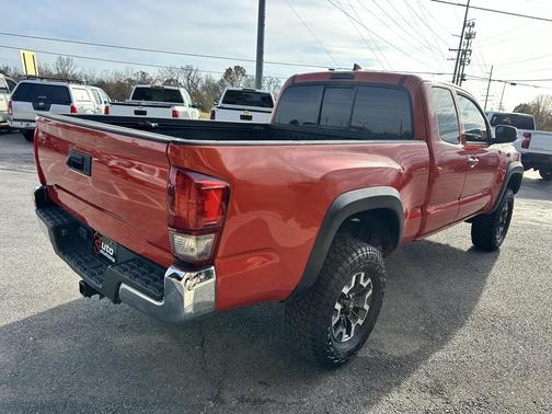 2017 Toyota Tacoma Base