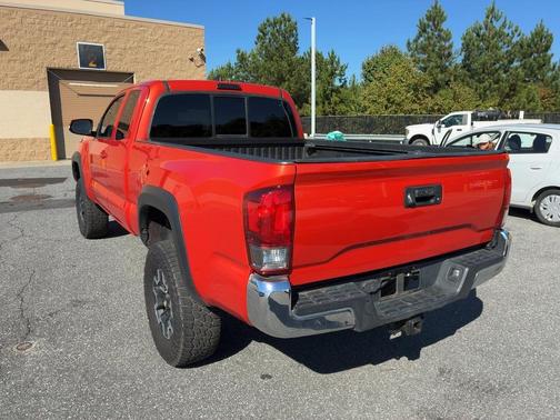 2017 Toyota Tacoma Base