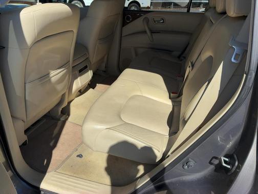 2016 INFINITI QX80 Base