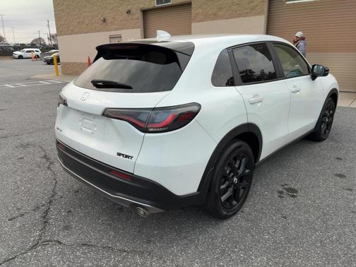 2023 Honda HR-V 2WD Sport