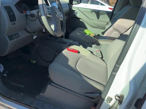 2014 Nissan Frontier SV