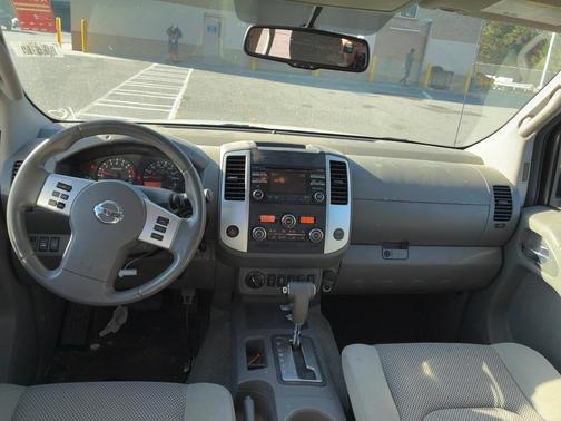 2014 Nissan Frontier SV
