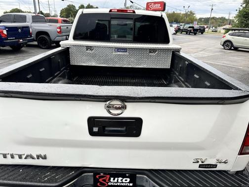 2014 Nissan Titan SV