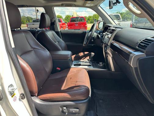 Blizzard Pearl 2019 Toyota 4Runner Limited