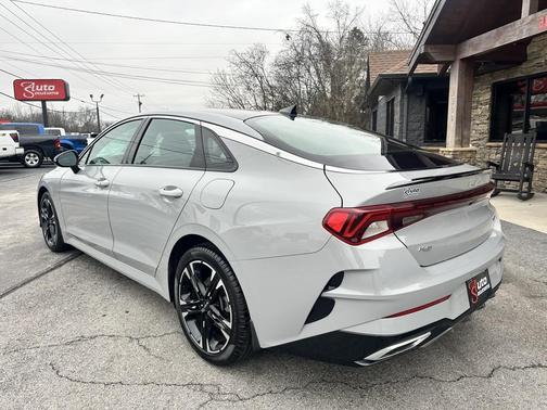 2022 Kia K5 GT-Line
