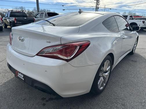 2013 Hyundai Genesis Coupe 3.8 Grand Touring