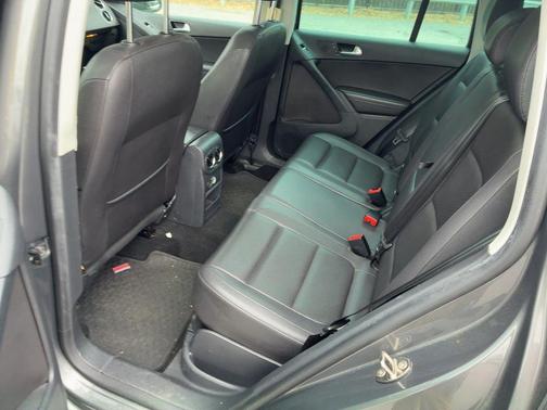 2016 Volkswagen Tiguan SE