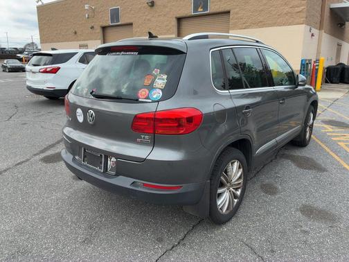 2016 Volkswagen Tiguan SE