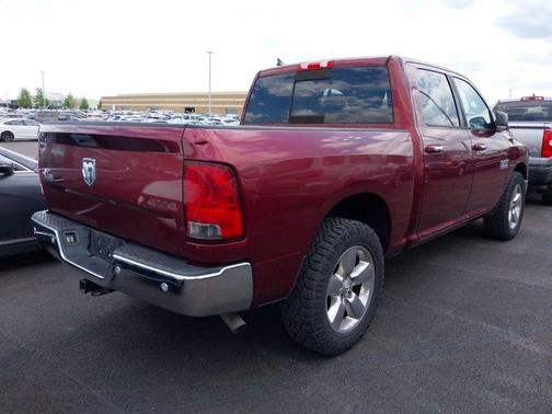 Delmonico Red Pearlcoat 2016 RAM 1500 Big Horn