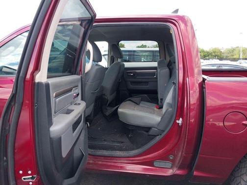 Delmonico Red Pearlcoat 2016 RAM 1500 Big Horn