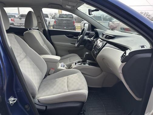 2018 Nissan Rogue Sport SV