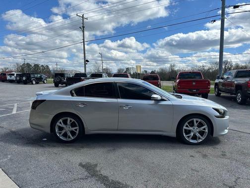 2010 Nissan Maxima SV