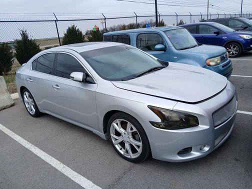 2010 Nissan Maxima SV