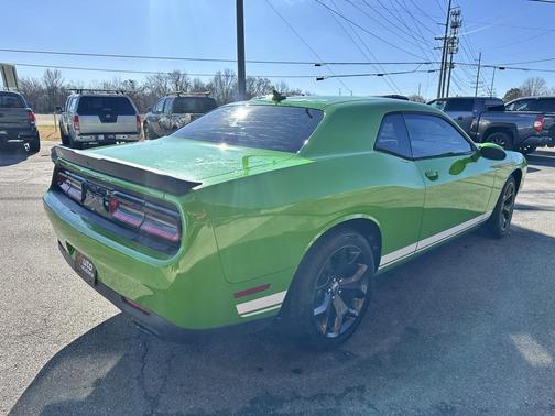 2017 Dodge Challenger SXT