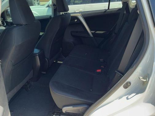 Super White 2015 Toyota RAV4 XLE