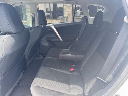 Super White 2015 Toyota RAV4 XLE