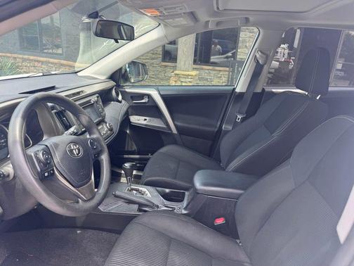 Super White 2015 Toyota RAV4 XLE
