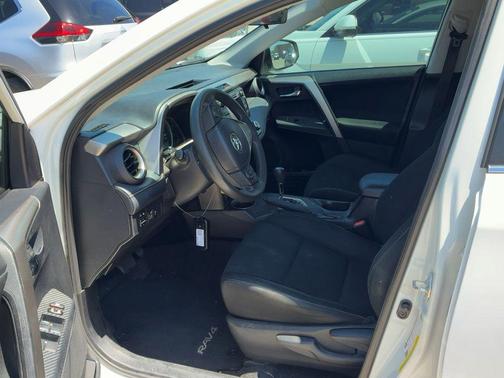 Super White 2015 Toyota RAV4 XLE