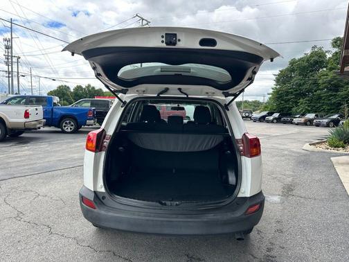 Super White 2015 Toyota RAV4 XLE
