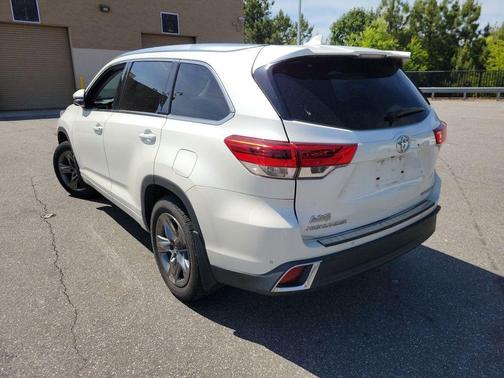 Blizzard Pearl 2017 Toyota Highlander Limited Platinum
