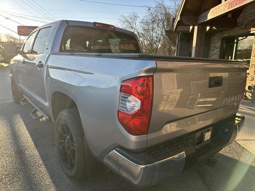 2018 Toyota Tundra SR5