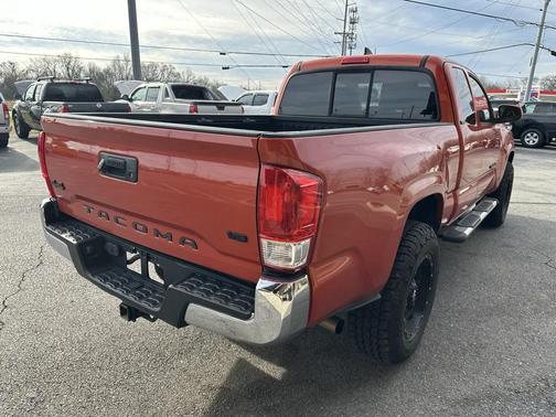 2016 Toyota Tacoma SR5
