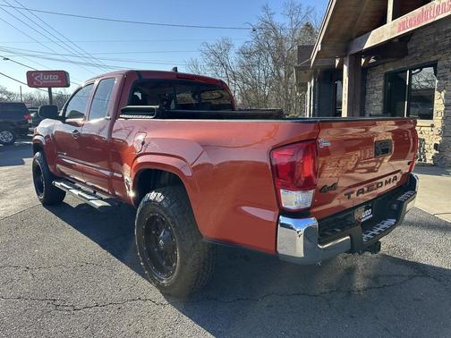 2016 Toyota Tacoma SR5