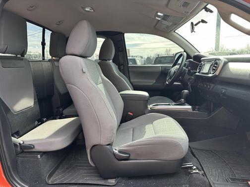 2016 Toyota Tacoma SR5