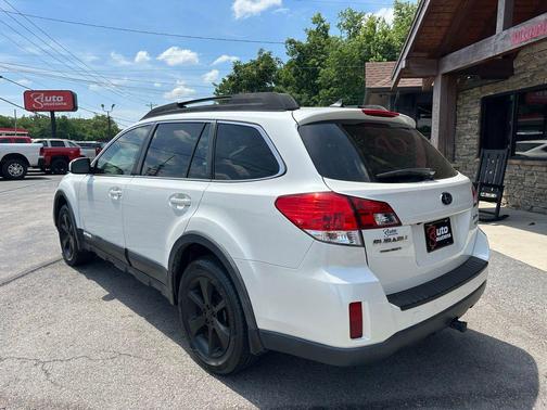 Satin White Pearl 2013 Subaru Outback 3.6R Limited