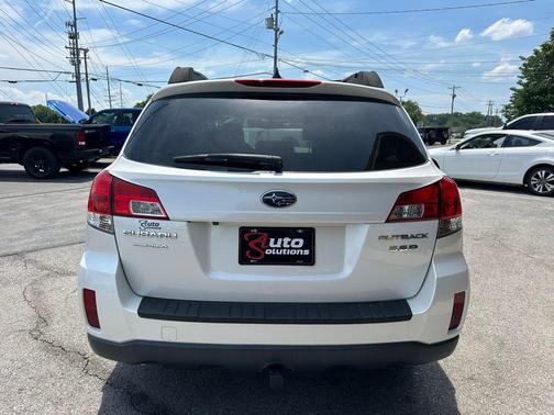 Satin White Pearl 2013 Subaru Outback 3.6R Limited
