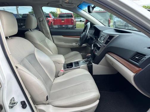 Satin White Pearl 2013 Subaru Outback 3.6R Limited