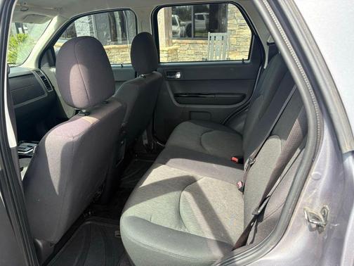 2008 Mazda Tribute i Sport