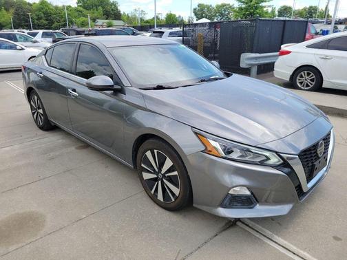 Gun Metallic 2021 Nissan Altima 2.5 SV