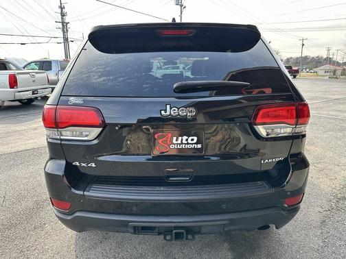 2021 Jeep Grand Cherokee Laredo