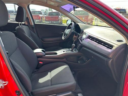 Milano Red 2018 Honda HR-V LX