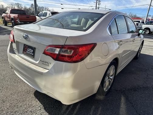 2017 Subaru Legacy Base