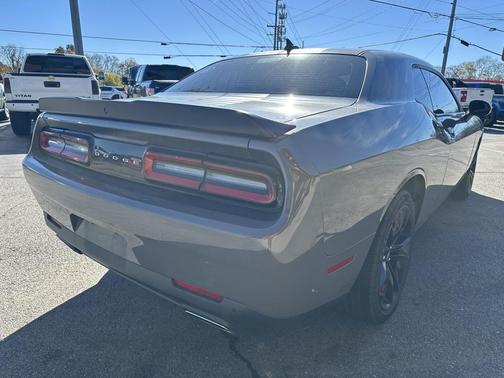 2017 Dodge Challenger SXT