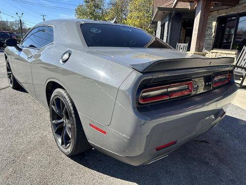 2017 Dodge Challenger SXT