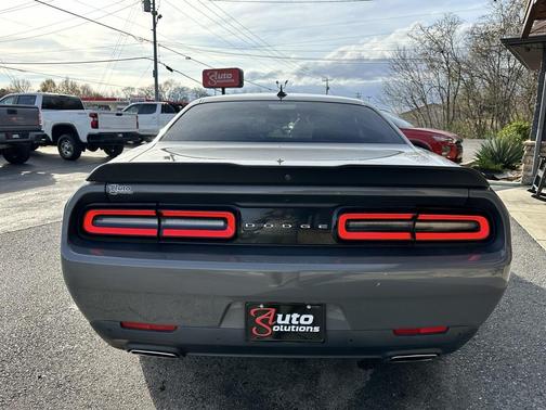 2017 Dodge Challenger SXT