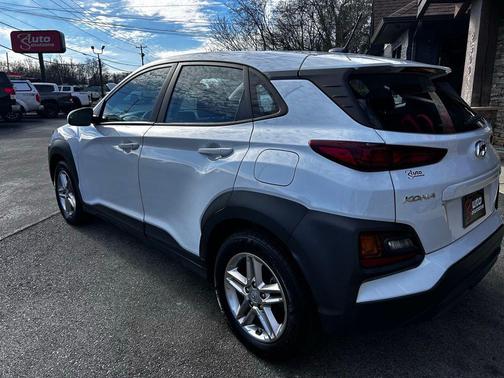 2021 Hyundai KONA SE