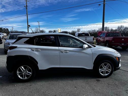 2021 Hyundai KONA SE