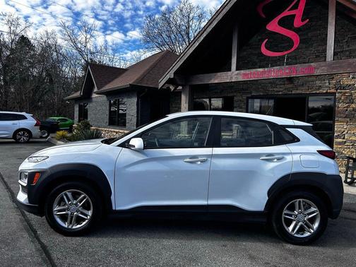 2021 Hyundai KONA SE