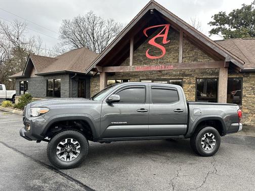 2018 Toyota Tacoma TRD Off-Road